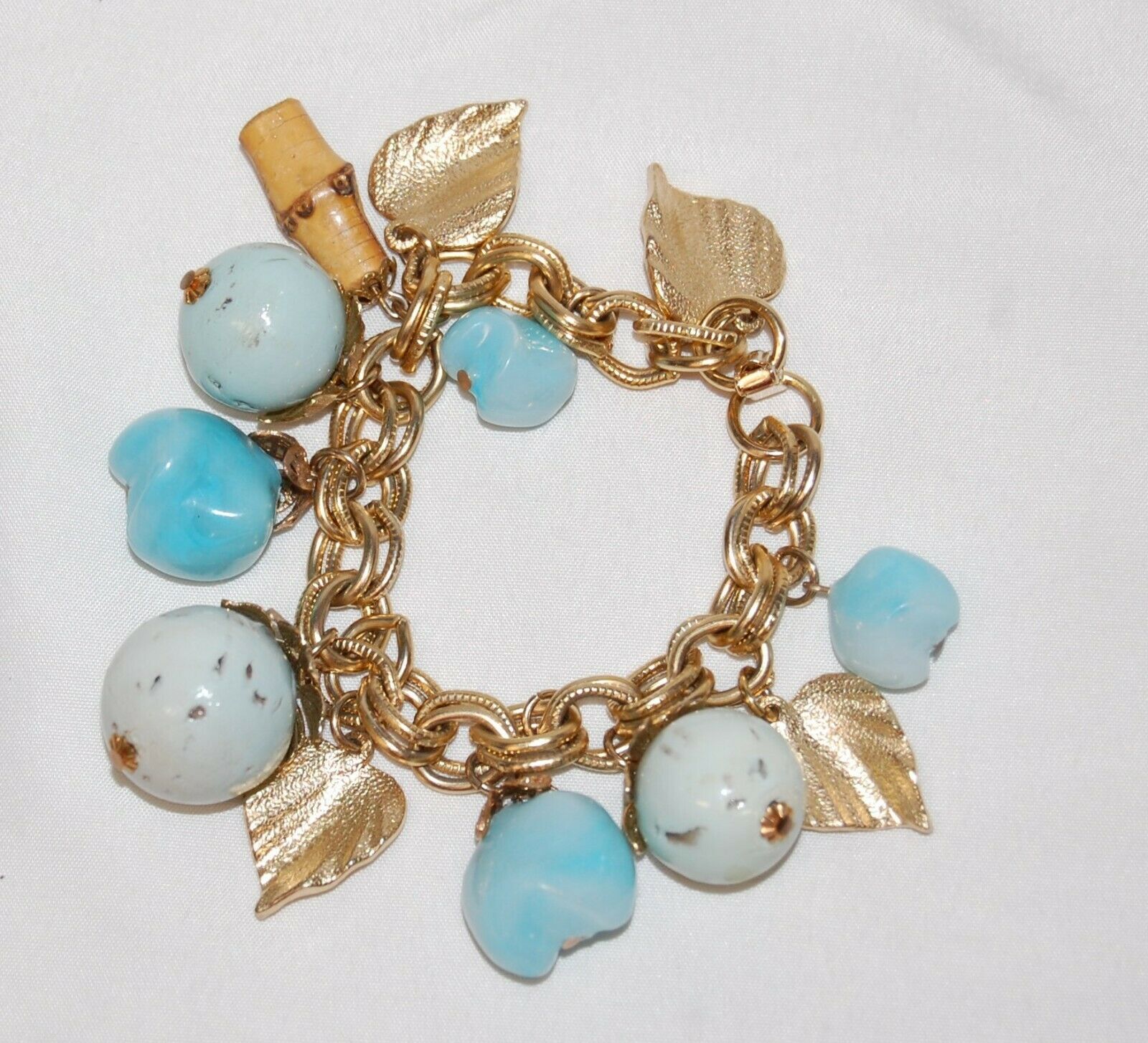 Vintage Blue Round Charms W/ Gold Tone Leaves Charm Bracelet  Pre-owned Cute!
