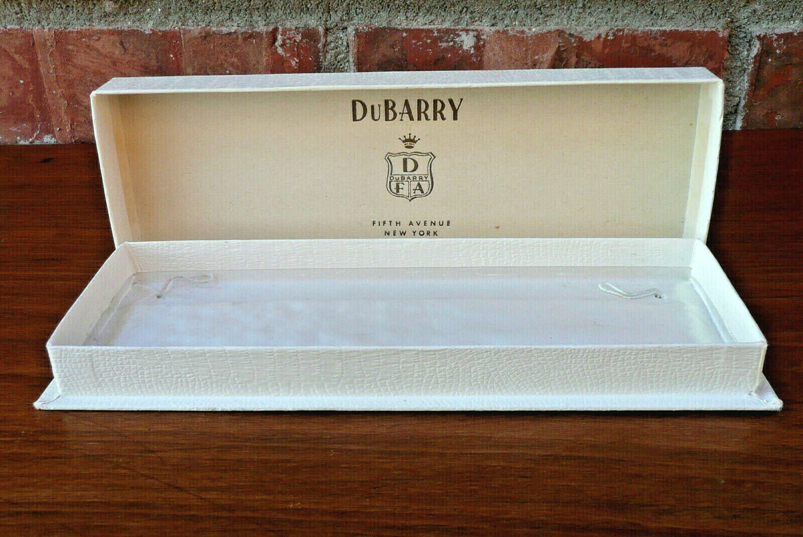 Dubarry Fifth Avenue New York ~ Vintage Empty Cardboard Jewelry Box