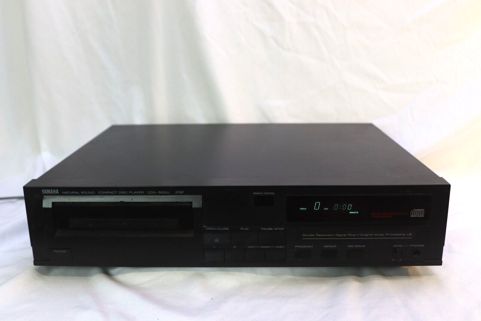 Yamaha CDX-5000 Natural Sound Compact CD Player w/Cord & Tested